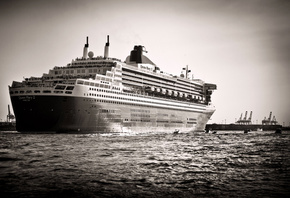 Queen Mary 2, , 