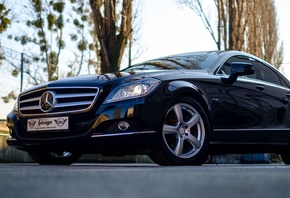 Mercedes-Benz, CLS