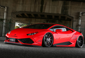 Red, Huracan