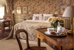 intimate bedroom, La Mirande, hotel, Provence, , 