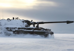 Panzerhaubitze 2000, 155 mm self-propelled howitzer, winter