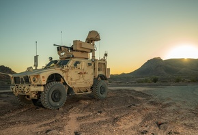 Raytheon, Small Unmanned Aircraft System Integrated Defeat System, Coyote Block 2