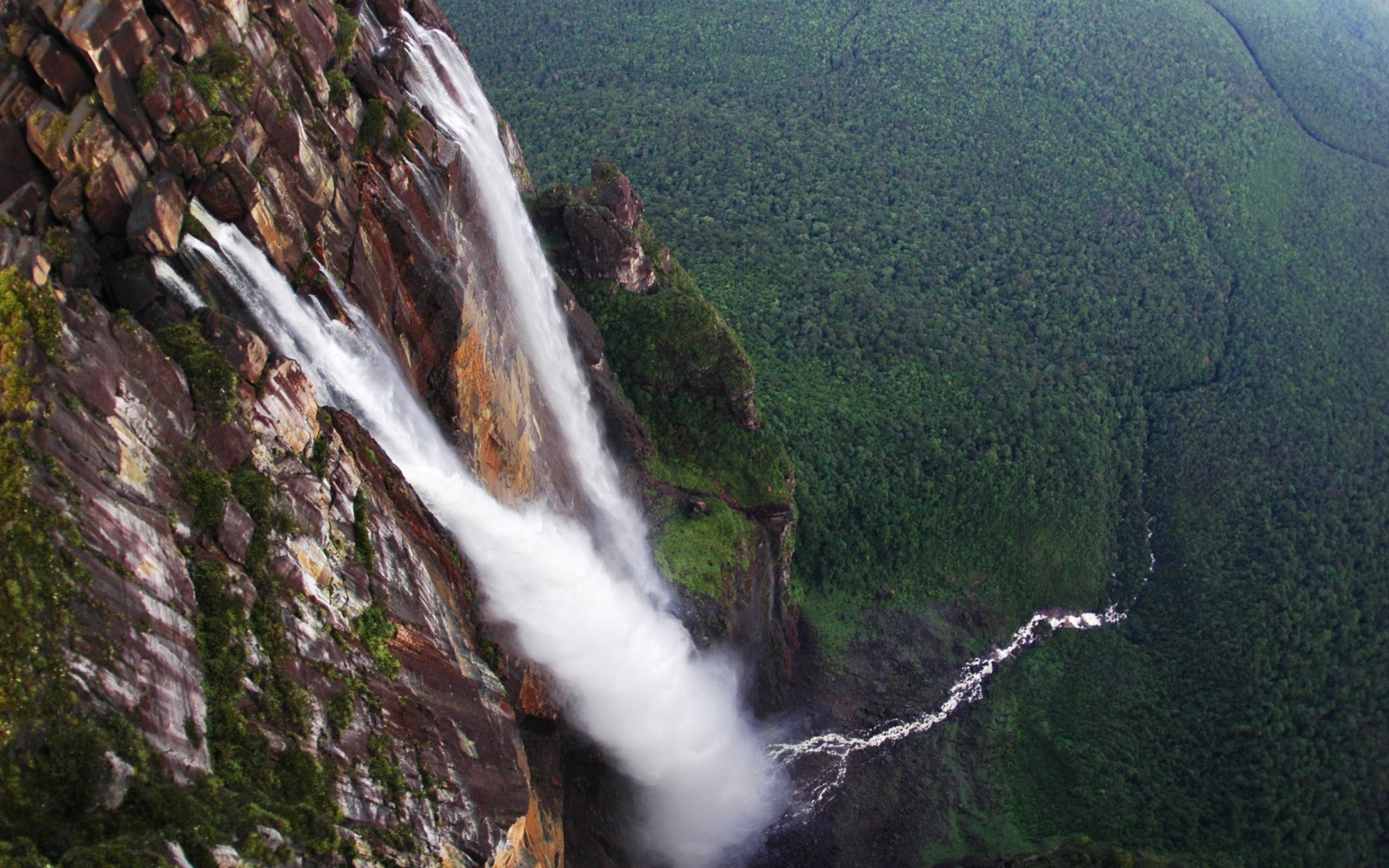 Какой водопад самый высокий. Водопад Анхель Венесуэла. Тальниковый водопад Красноярский край. Водопад сальто Анхель Венесуэла. Anxel sharsharasi.