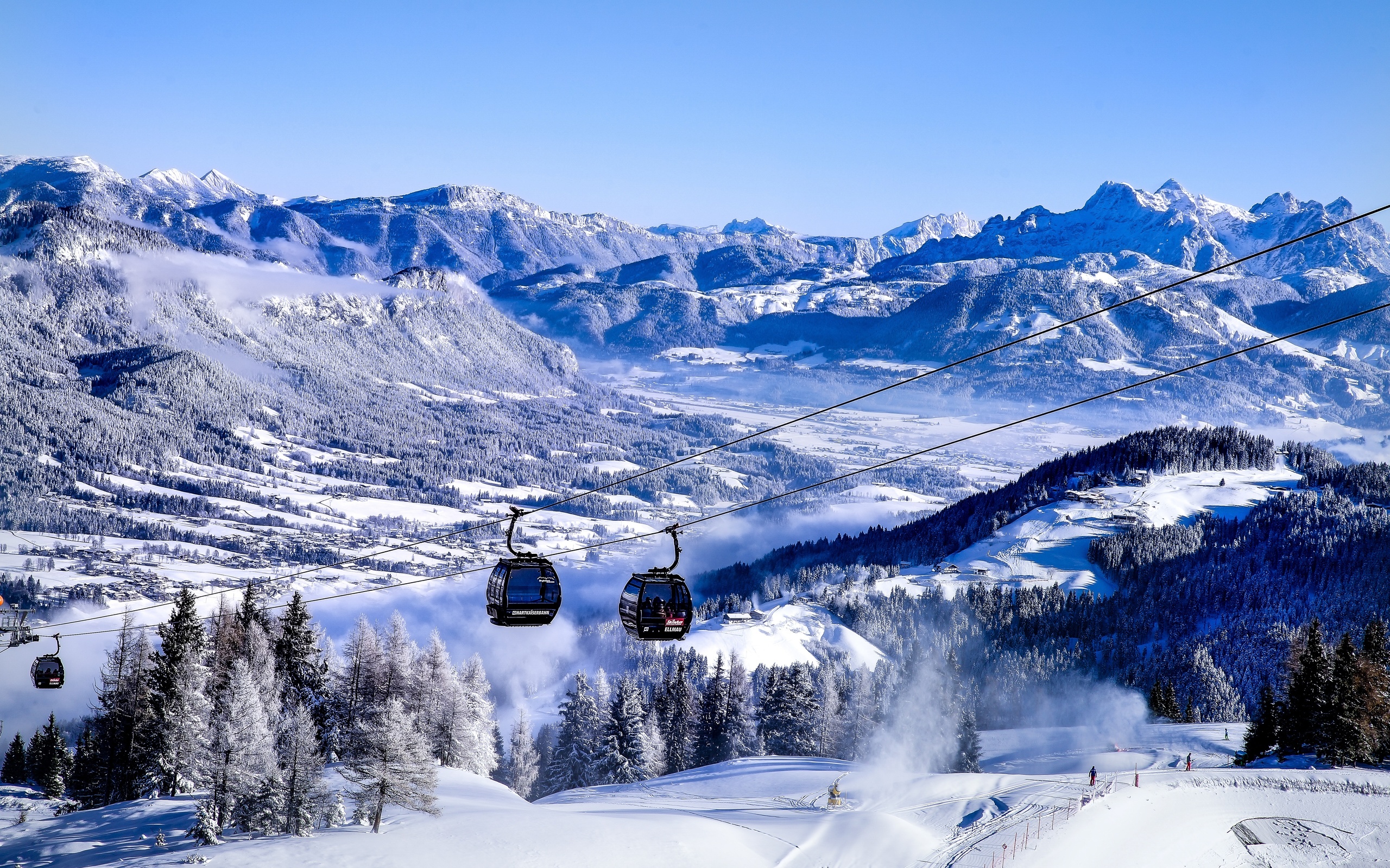 Снег на горнолыжных курортах. Тироль Австрия горнолыжный курорт. Тироль Австрия горнолыжка. Альпы горнолыжка. Тирольские Альпы.