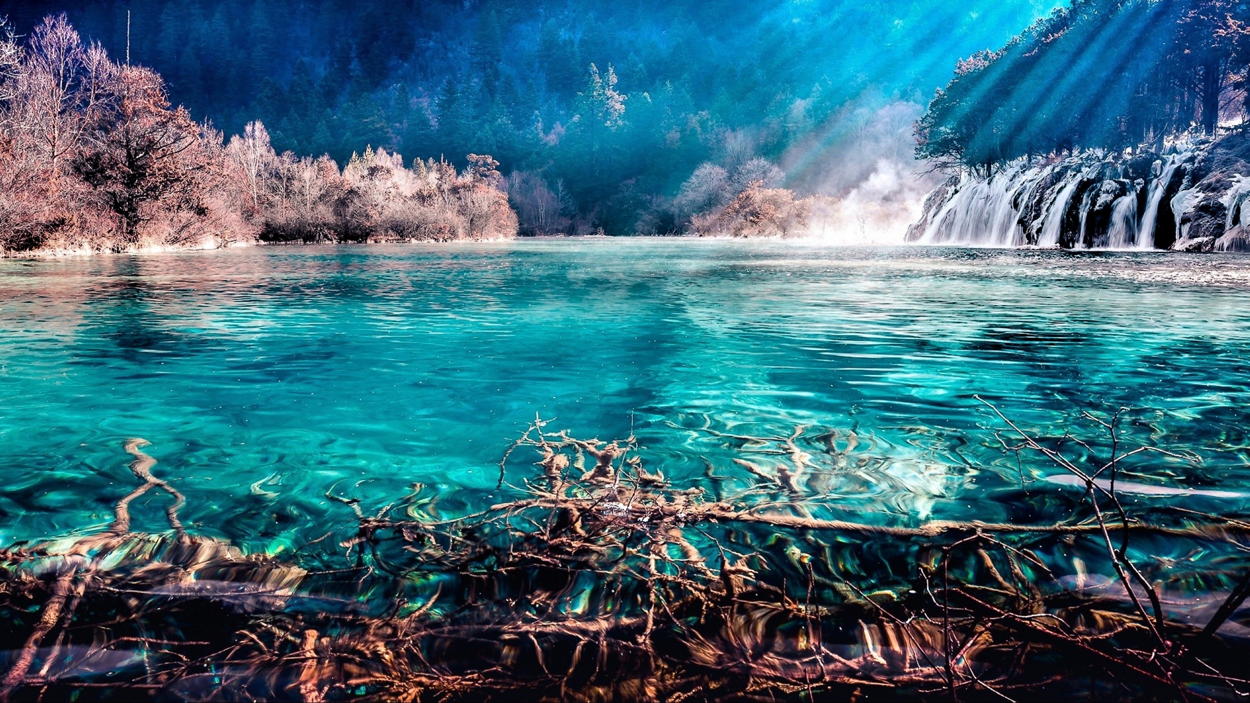 Горы и голубая вода. Бирюзовое озеро, национальный парк Цзючжайгоу, Китай. Водопад « голубая Лагуна» ( г.холм). Водопад в Цзючжайгоу (Китай). Голубая Лагуна Исландия.