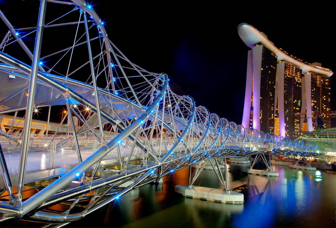 Сингапур, мост Хеликс, ночь, река, огни, здания, красота