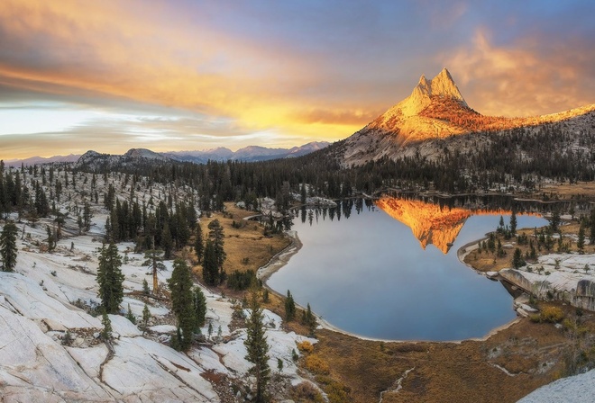 volcano, lake, reflextion, water