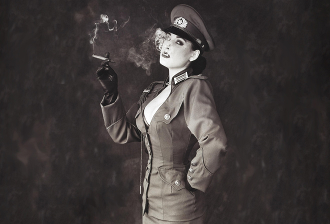 Dita von Teese, , , , , , , , black, white, photo, brunetka, shape, cigar, smoke