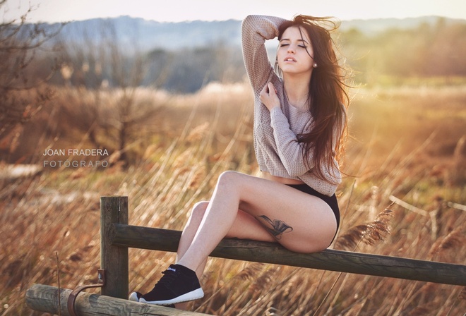 Mireya, Natural, Light, Sexy, Tattoo, Wind