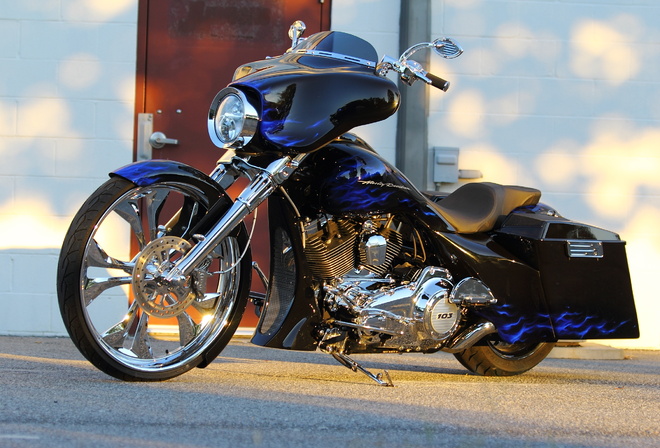 HARLEY DAVIDSON, CUSTOMIZED STREET GLIDE, , 