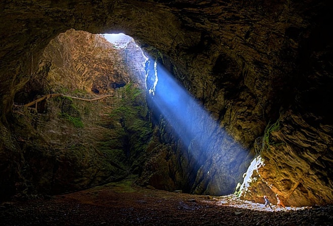 , ,  , Reed Flute Cave