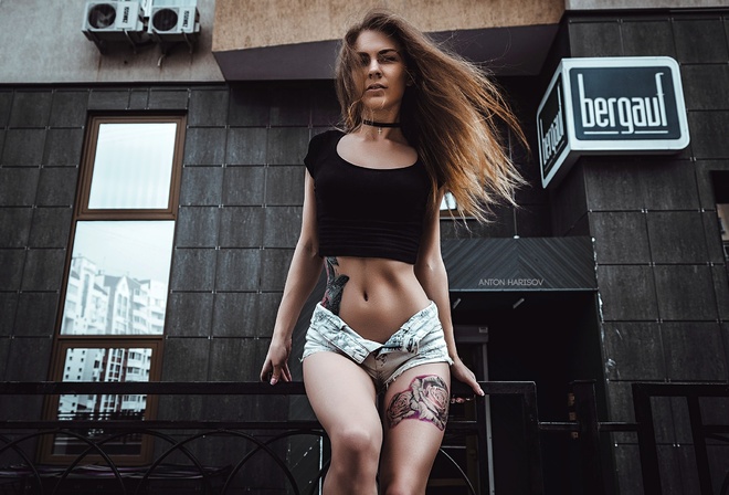 Yulia Berr, women, portrait, brunette, skinny, belly, tattoos, jean shorts, short shorts, choker, Fotoshi Toshi aka Anton Harisov