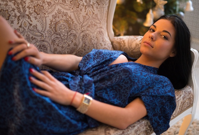 Marina Shimkovich, women, couch, lying on back, red nails, cleavage, portrait