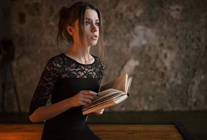 Xenia Kokoreva, women, Sergey Fat, portrait, books, model, Ksenia Kokoreva, looking away, black nails