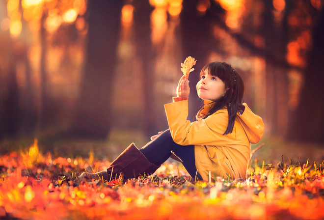 Yoanna Stancheva, ребёнок, девочка, куртка, сапожки, природа, осень, листья