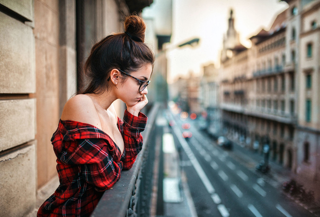 Delaia Gonzalez, women, women with glasses, shirt, depth of field, portrait, balcony, looking away