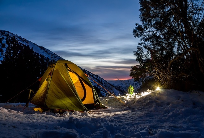 палатка, горы, лес, снег, ночь, елка, свет, Andrey Prohozhy