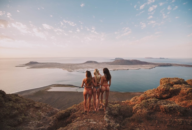 women, back, ass, sea, red bikinis, bikini, island, sky, blonde, group of women, nature, tanned