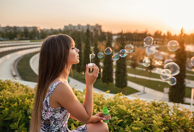 women, portrait, dress, long hair, women outdoors, bubbles, galitsky park, park, pink nails, sunset