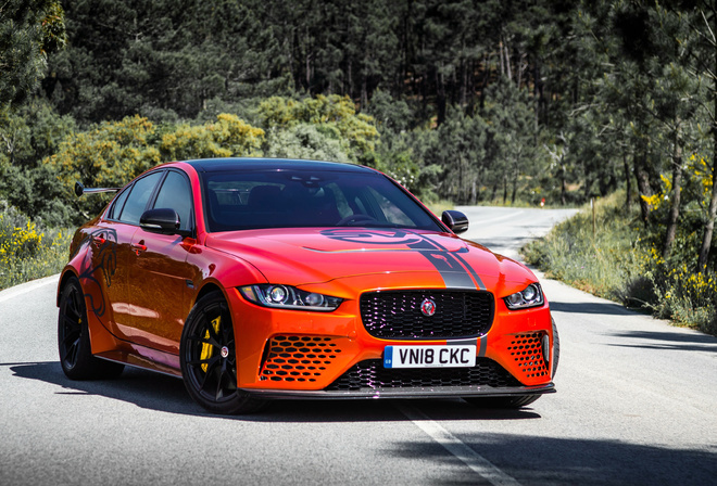 Jaguar, XE SV Project 8