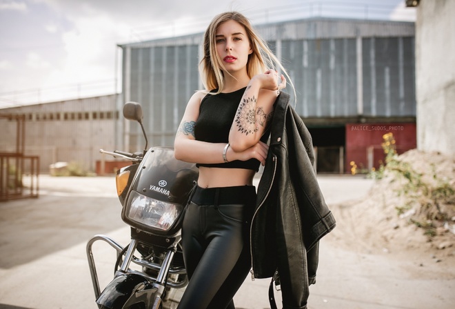 women, blonde, black clothing, tattoo, portrait, women with motorcycles, women outdoors, belly, Yamaha, nose ring, leather jackets