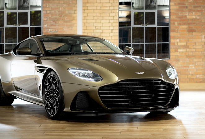 Aston Martin, OHMSS, DBS, Superleggera