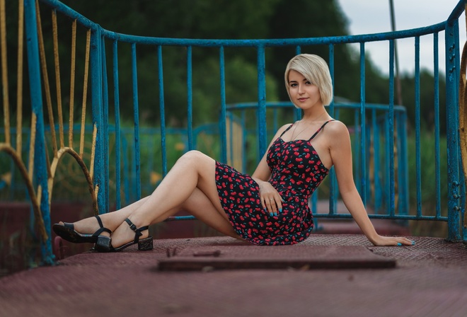 women, sitting, blonde, short hair, blue eyes, dress, painted nails, women outdoors, smiling, brunette