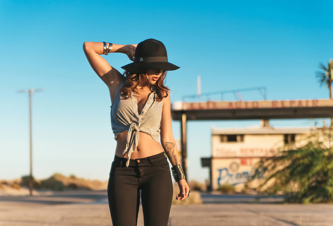 tianna gregory, cute, girl, brunette, sexy, pretty, model, jeans, tattoo, hat, sun, bracelets, Brown hair, hot, graffiti