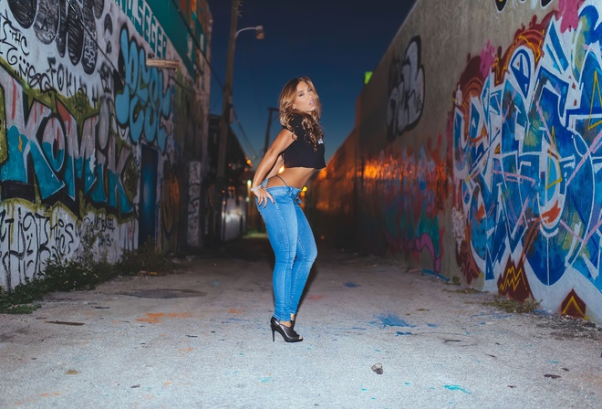 Nicole Mejia, beautiful, girl, ass, panties, thong, model, hot, street, jeans, graffiti, brunette, night