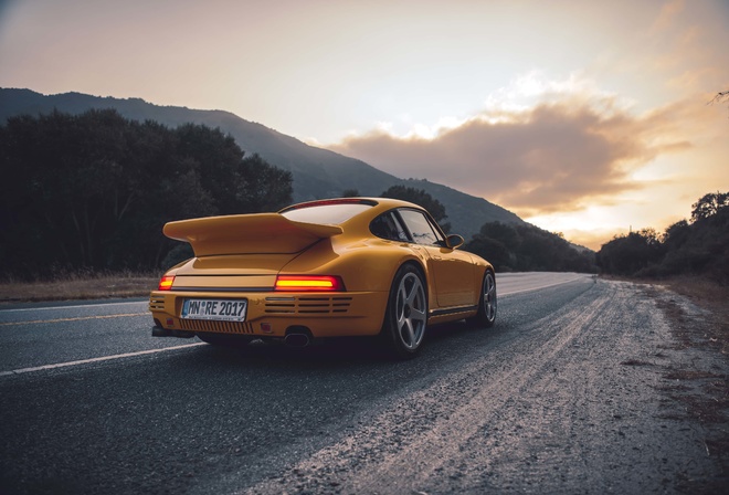 Porsche, Rear