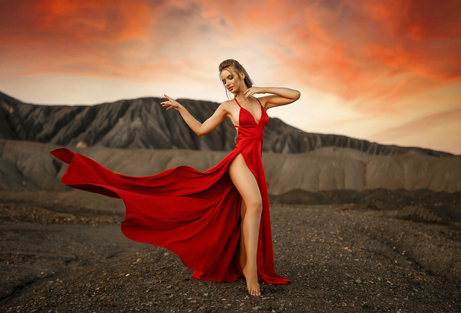 Девушка, длинные ноги, фигура, красное платье, на природе, сексуальная, красивая