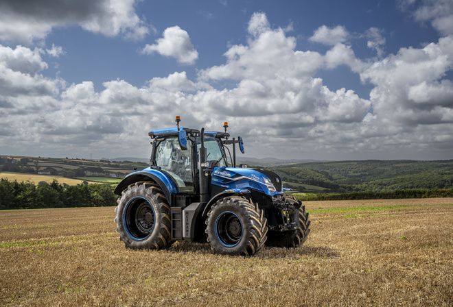 New Holland, agriculture, alternative power, prototype tractor, New Holland T7 Methane Power LNG