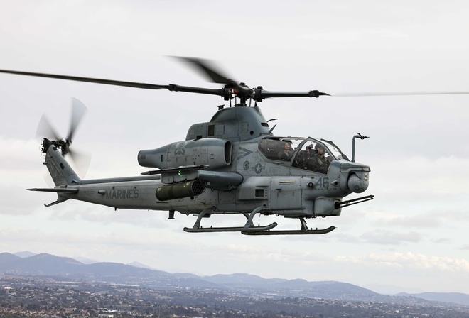 Marine Corps, Bell AH-1Z Viper, twin-engine attack helicopter, California