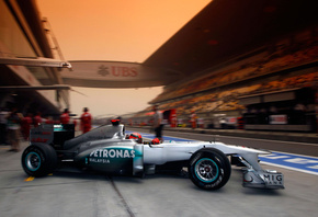 Mercedes gp, formula one team, michael schumacher, petronas, �����
