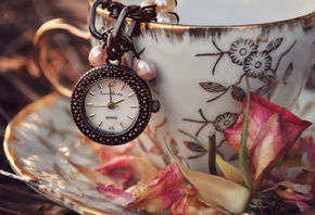 часы, quartz, бусины, чашка, кружка, лепестки роз, увядание, рисунок