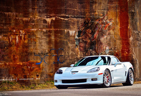 Chevrolet, corvette, белый, скала, графити, дорога, 360