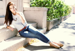 �������, ���������, Emily Rudd