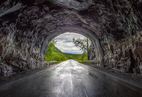 Tunnel from Sulithjelma, tunnel, road