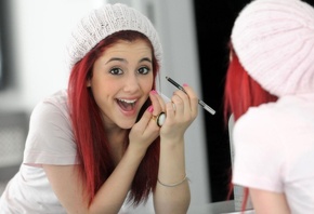  , Ariana Grande, 