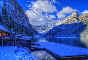 banff national park, alberta, canada, канада, зима, снег, озеро, горы, небо, облака, лес, деревья, домик, причал