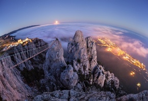 фото, природа, Крым, ай-петри, горы, подвесной мост, канатка, тучи, облака, ...