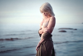 Ekaterina Enokaeva, women, blonde, sea, bra, depth of field, dress, portrait