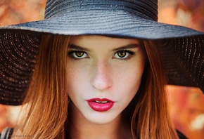 women, hat, face, portrait, freckles, red lipstick, depth of field, Sergey Efremov