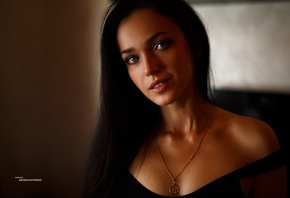 women, portrait, necklace, black hair, face, depth of field, Artem Savinkov, smiling