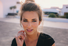 women, smiling, face, portrait, women outdoors, depth of field, David Olkarny