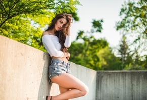 women, portrait, jean shorts, women outdoors, tanned, depth of field, belly