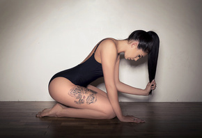 women, wall, kneeling, tattoo, ass, swimwear, wooden surface, on the floor, hands in hair, black hair