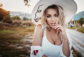 women, blonde, hat, portrait, women outdoors, depth of field, Evgeny Freyer