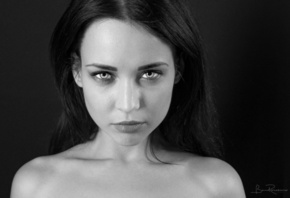 Angelina Petrova, women, bare shoulders, model, monochrome, portrait, face, simple background