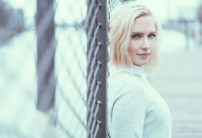 women, face, blonde, portrait, women outdoors, depth of field, blue eyes